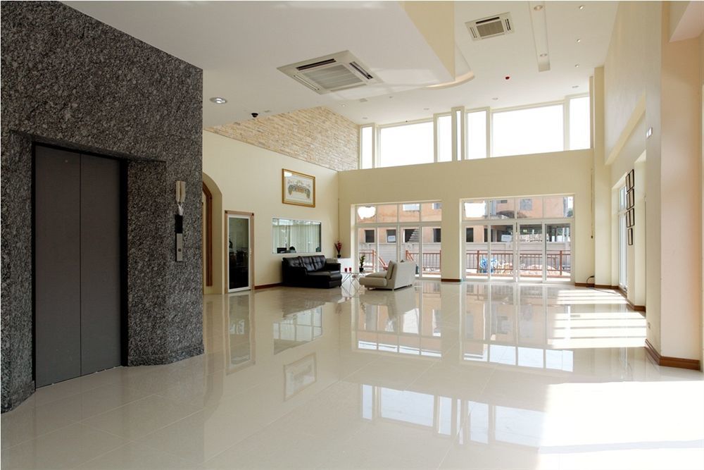 Emerald Palace Aparthotel Pattaya Buitenkant foto